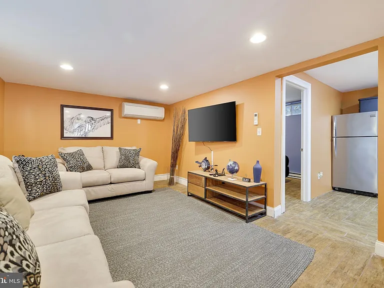 163 Cambridge Ct — Photo 47