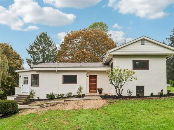 105 Chan Mowr Dr, Valencia, PA 16059