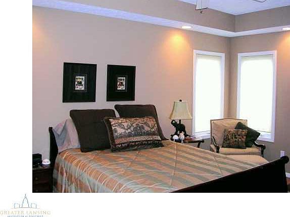 3rd image of 2240 E Burcham Dr
