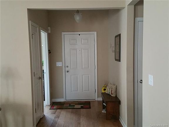 3rd image of 2325 Lake Vista Dr
