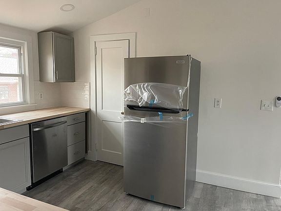 5th image of 407B Southway St #B