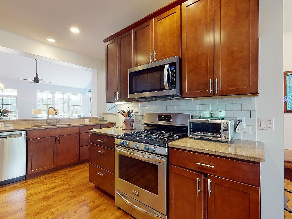 76 Maidstone Lane, Williston, VT 05495 Zillow