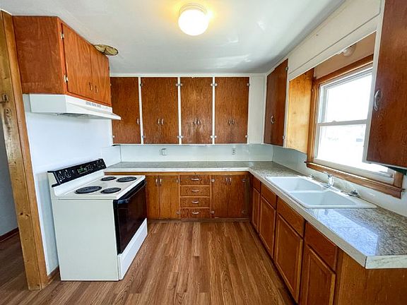 4th image of 509 S Locust St