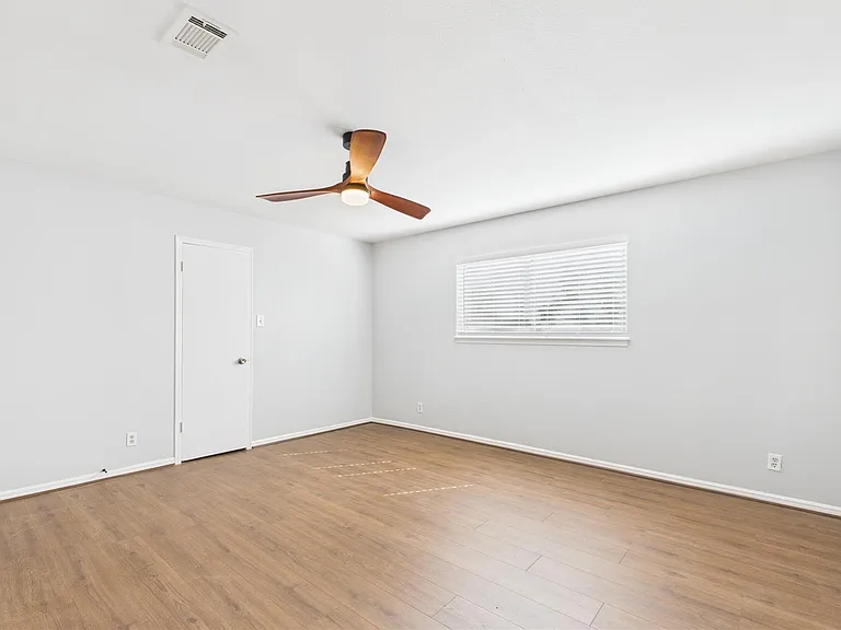 1107 Verret Ln — Photo 33