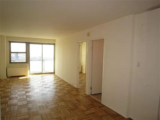 Rented by Sumitomo Real Estate Sales | media 4