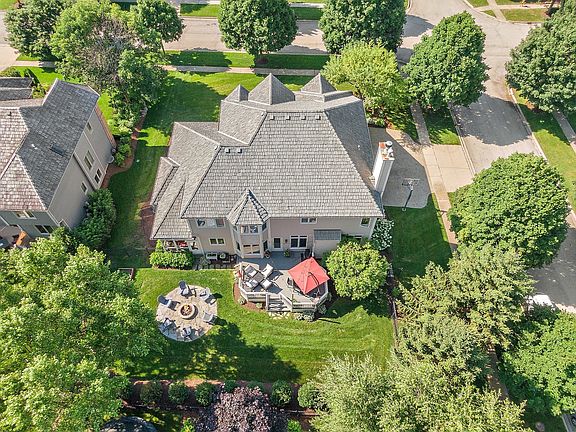 3rd image of 1252 Lansbrook Dr