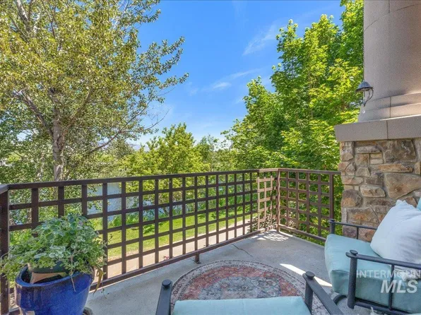 3608 N Prospect Way, Garden City, ID 83714