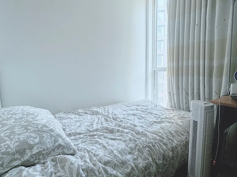 24 Wellesley St W #1512 — Photo 12