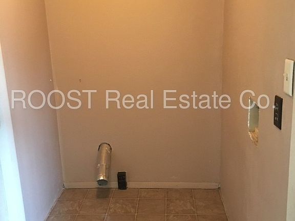 3rd image of 176 E Race St