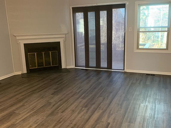 3rd image of 143 Trotters Lea Ln