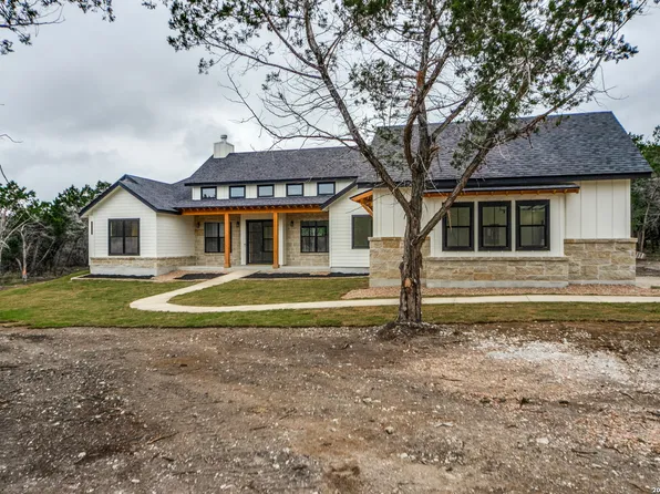129 AERMOTOR LN, Boerne, TX 78006