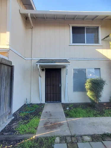 309 Almond Ave Photo 1