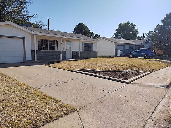2nd image of 1406 E Silver Dr