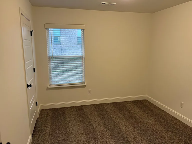 2051 Wildflower Dr — Photo 12