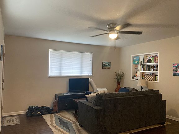 5th image of 1070 S Decatur St #1