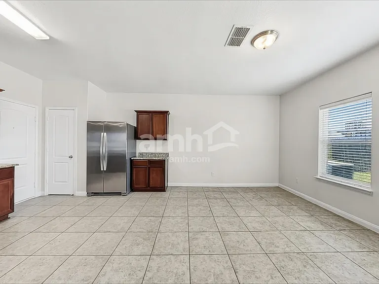 8960 Blackhaw St — Photo 4