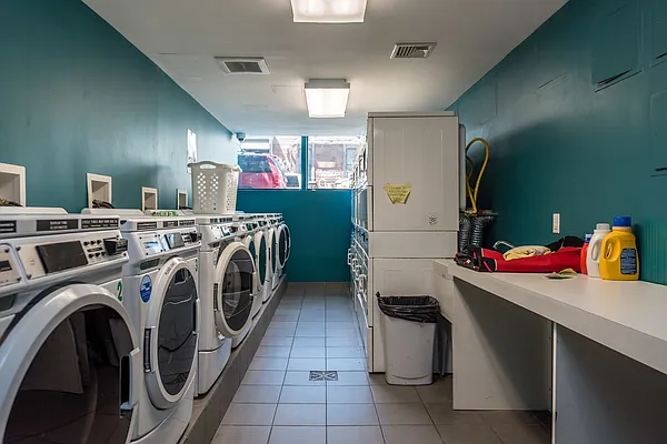 Rented by EXR | media 160