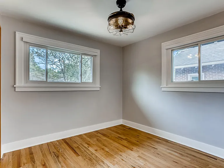 945 N Harrison St — Photo 21