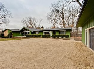 521 S Saint Marys Rd, Mettawa, IL 60048