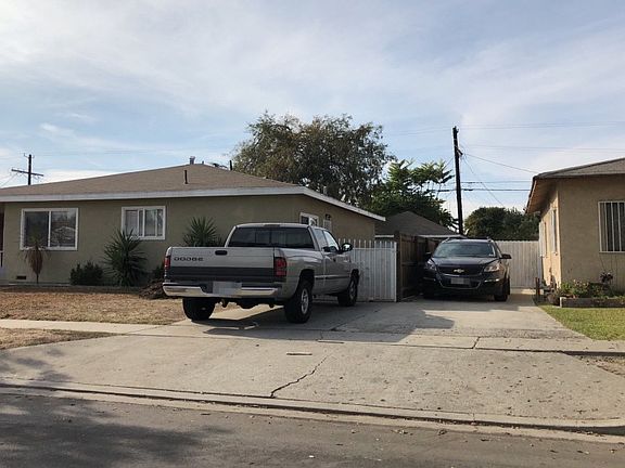 2nd image of 10429 Parmelee Ave