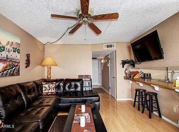 4th image of 1916 W Morningside Dr Unit 106