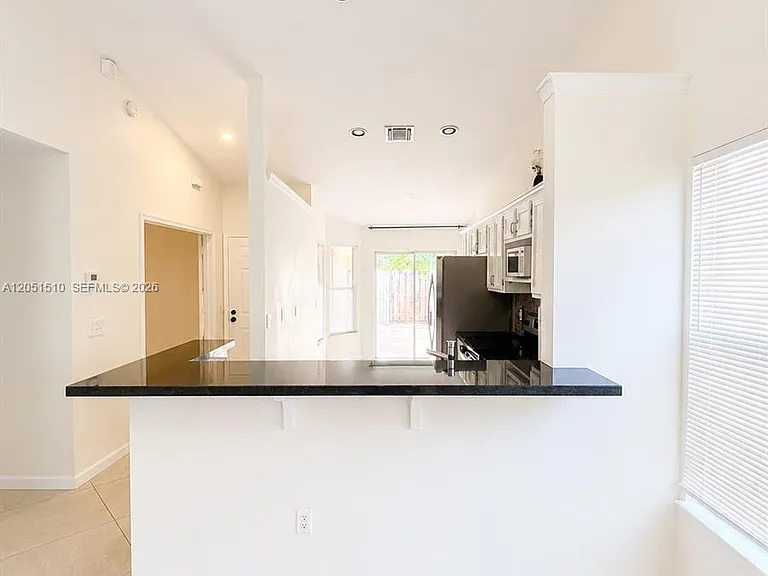 12686 Westhampton Cir #12686 — Photo 4