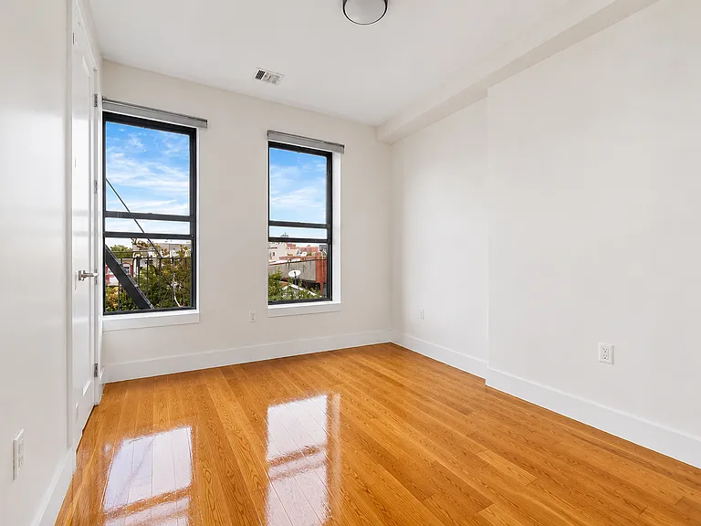 755 De Kalb Ave #2R — Photo 7