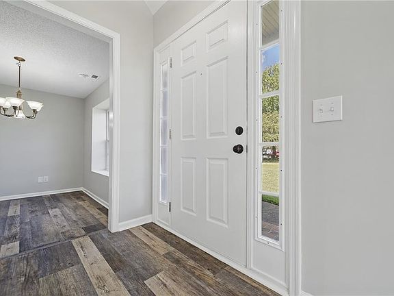 5th image of 3101 Strata Ct