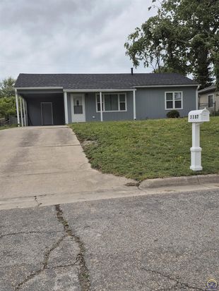 3387 SW Kirklawn Ave, Topeka, KS 66611