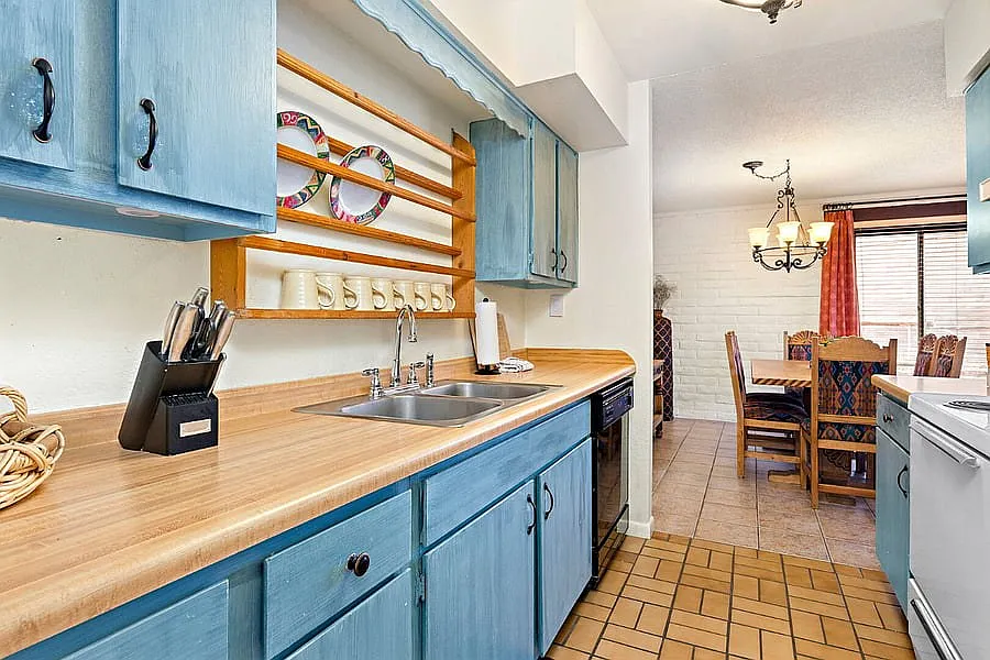 3 bed, 1572 sqft, $6,000 — Photo 2
