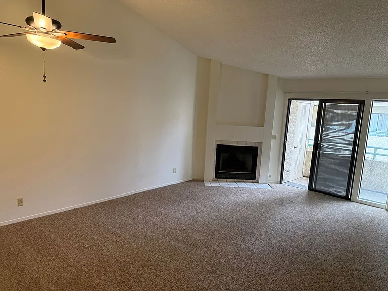 930 N Sloan Ln #203C — Photo 10