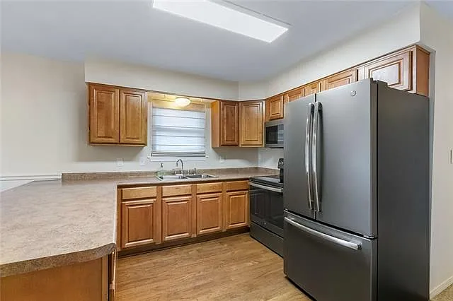 3 bed, 2.0 bath, 1200 sqft, $1,700 — Photo 4