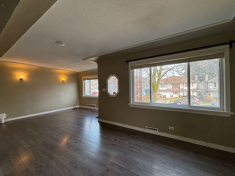 Burnaby Apartment for rent - 2 Bedrooms — photo 7