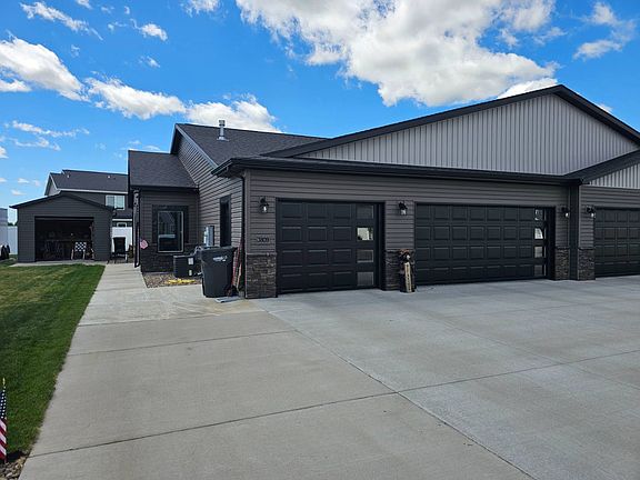 3rd image of 3809 Gale Cir SE