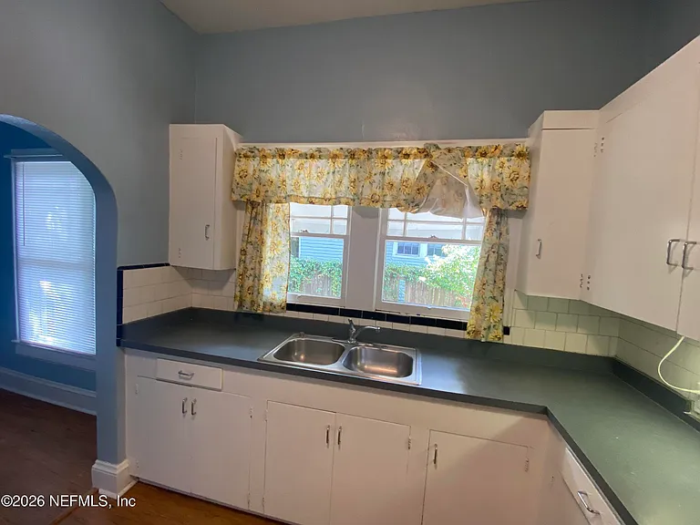 2316 Gilmore St — Photo 5