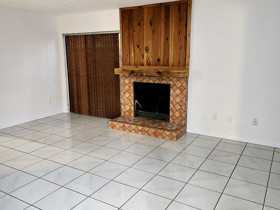 1st image of 2328 Kennington Dr APT B