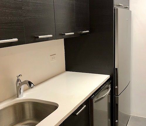 5th image of 5425 Valles Ave APT 6N