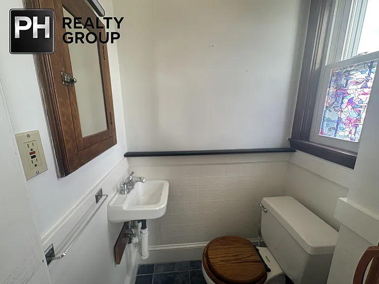 573 Shirley St #2 — Photo 13
