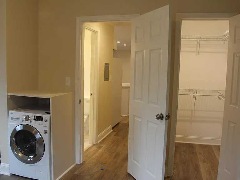 726 N Nelson St #4 — Photo 4