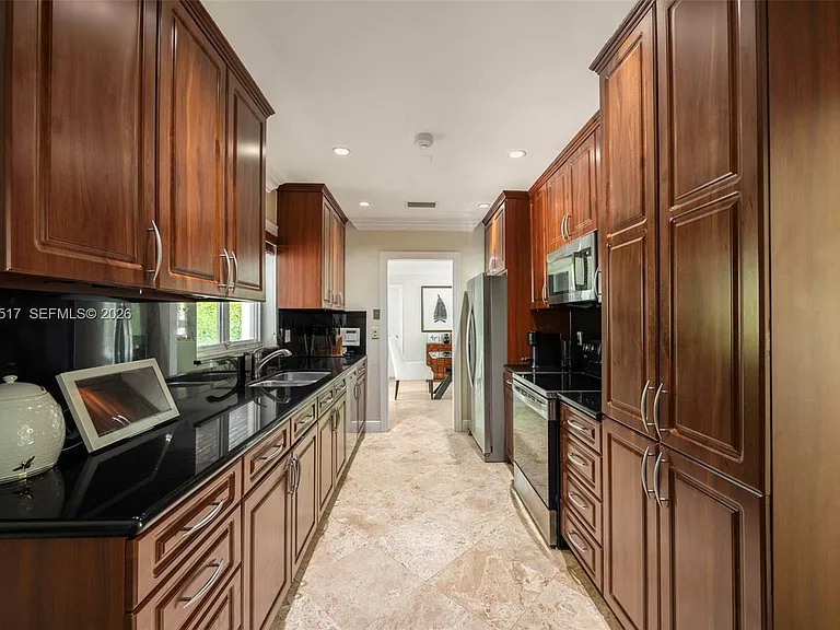 1121 Hardee Rd — Photo 9