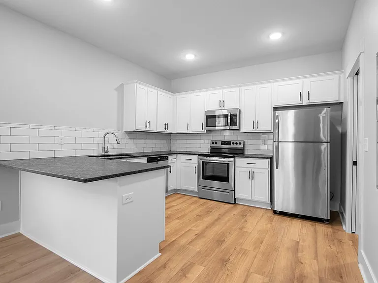 809 Maple St #D — Photo 9