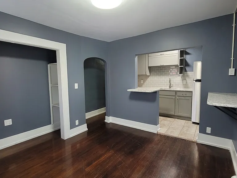653 S 26th Ave #4 — Photo 1