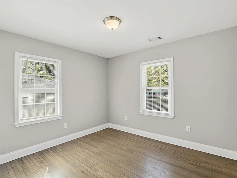 2866 Belvedere Ln — Photo 22