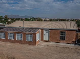 5 Capital Rd, Edgewood, NM 87015