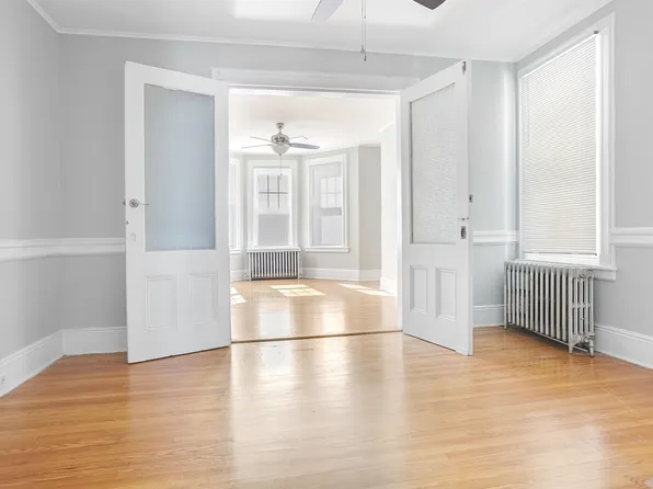 128 Oak Street image 12 of 20