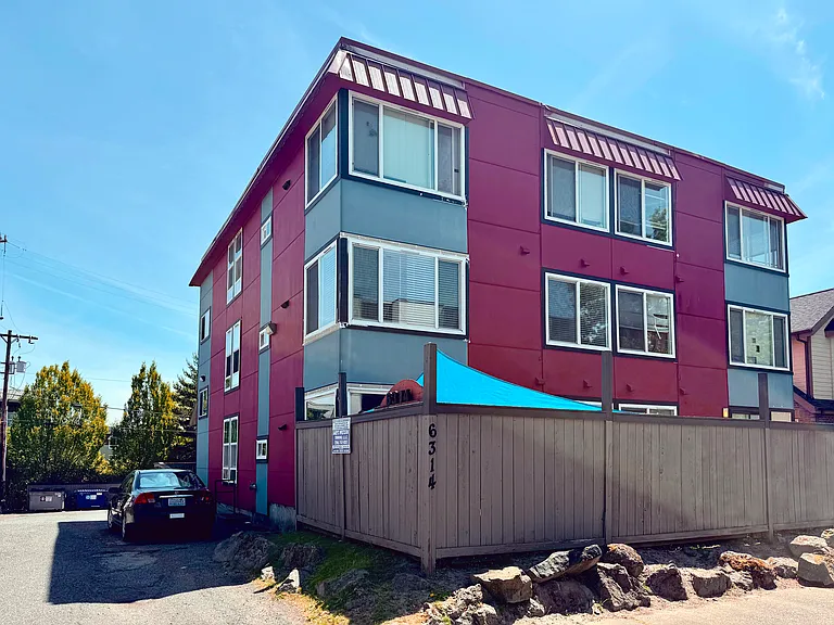 6314 34th Ave SW #201 — Photo 17