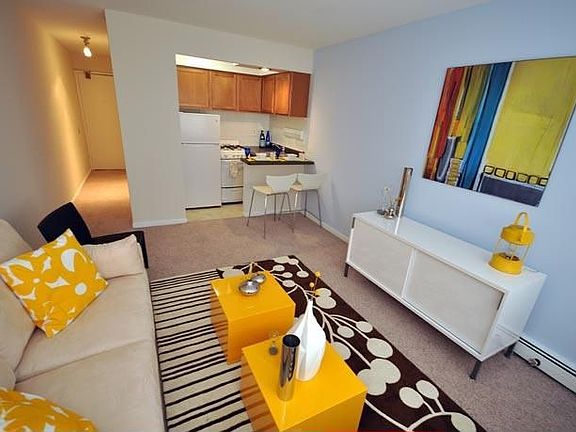 5th image of 544 W Melrose St APT 457