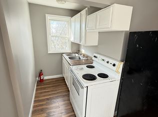 405 Manchester St APT 9, Manchester, NH 03103
