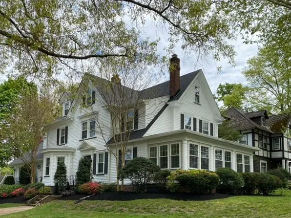 801 Thomas Ave, Riverton, NJ 08077