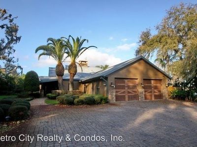 925 Island Grove Dr, Deland, FL, 32724